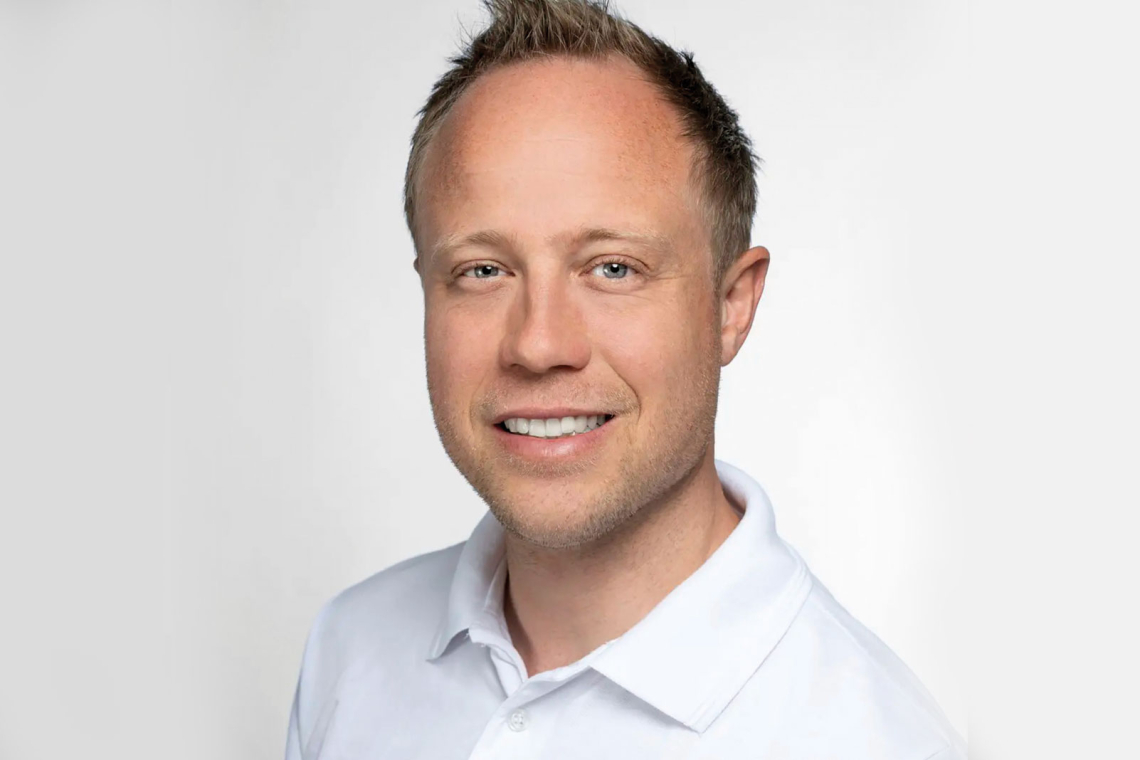 Dr. Florian Müller,  LL.M: jur. Ausbildung, Medizinrecht Leitung Unfallchirurgie Facharzt für Orthopädie und  Traumatologie